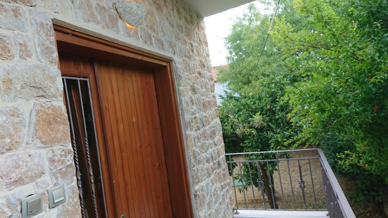 Stone House With Seaview Apartment Nea Poteidaia Bagian luar foto