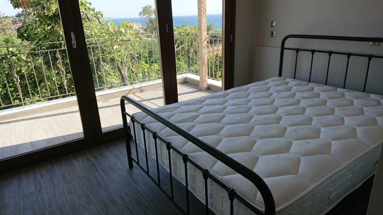 Stone House With Seaview Apartment Nea Poteidaia Bagian luar foto