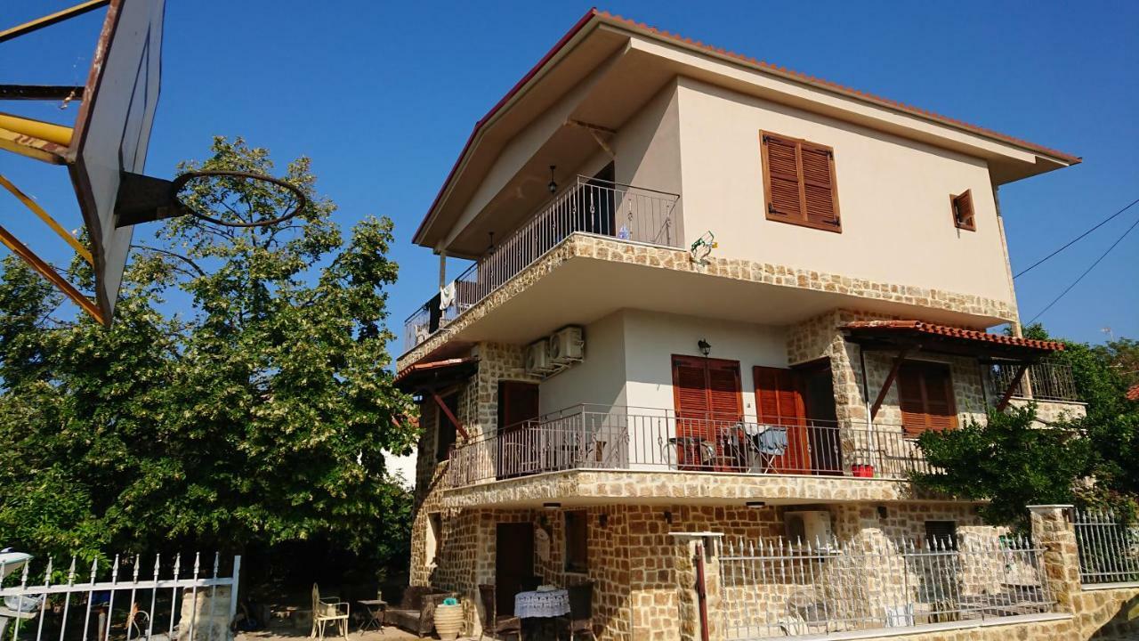 Stone House With Seaview Apartment Nea Poteidaia Bagian luar foto