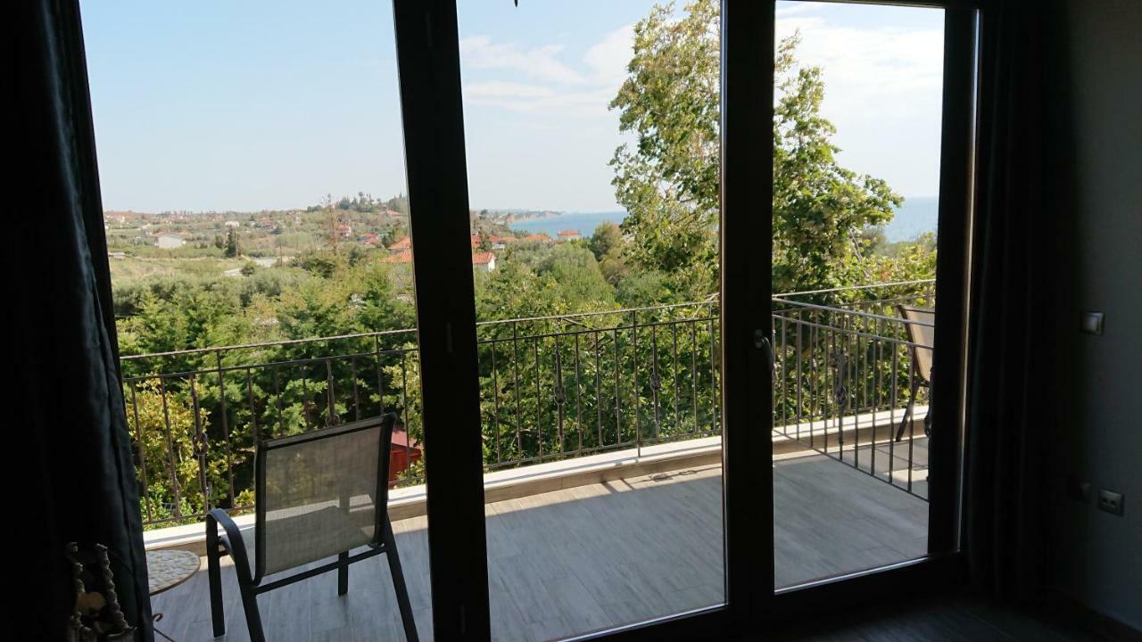 Stone House With Seaview Apartment Nea Poteidaia Bagian luar foto
