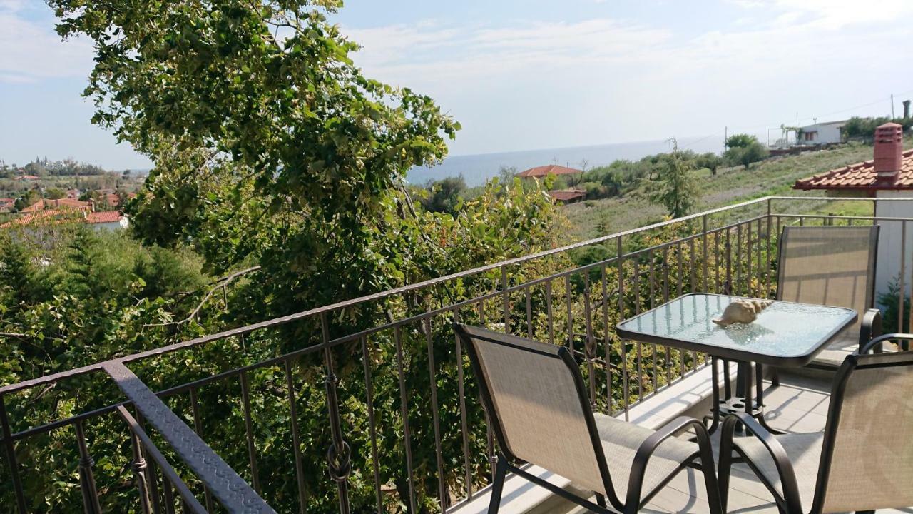 Stone House With Seaview Apartment Nea Poteidaia Bagian luar foto