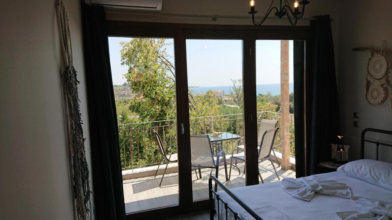 Stone House With Seaview Apartment Nea Poteidaia Bagian luar foto